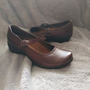 Brown Leather Mary Jane style Hush Puppies size 10